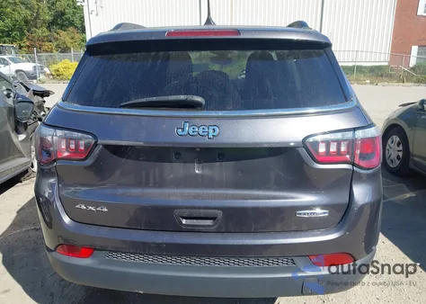2019 Jeep Compass Latitude 4X4 from USA, damaged, VIN 3C4NJDBB8KT786614